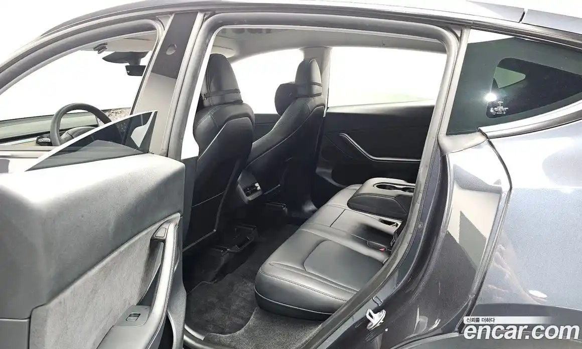 Tesla Model Y 2024 0.2 автомат (гидро), фото 18 Tesla Model Y 2024 0.2 автомат (гидро), фото 18