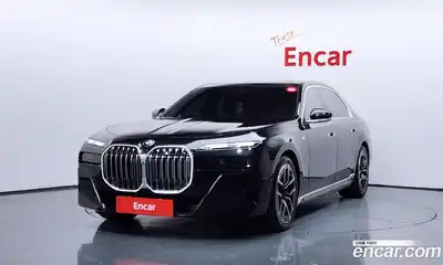 BMW 7 серия, 2025, 7 586 км