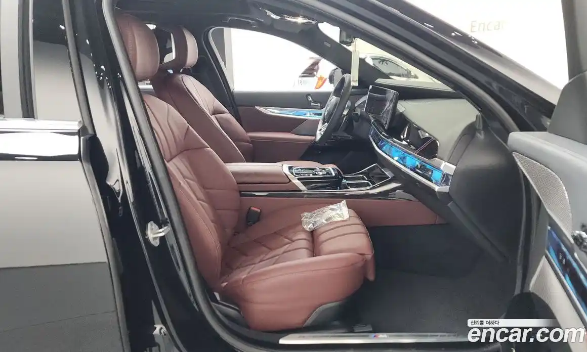 BMW 7 серия 2025 3.0 автомат (гидро), фото 16