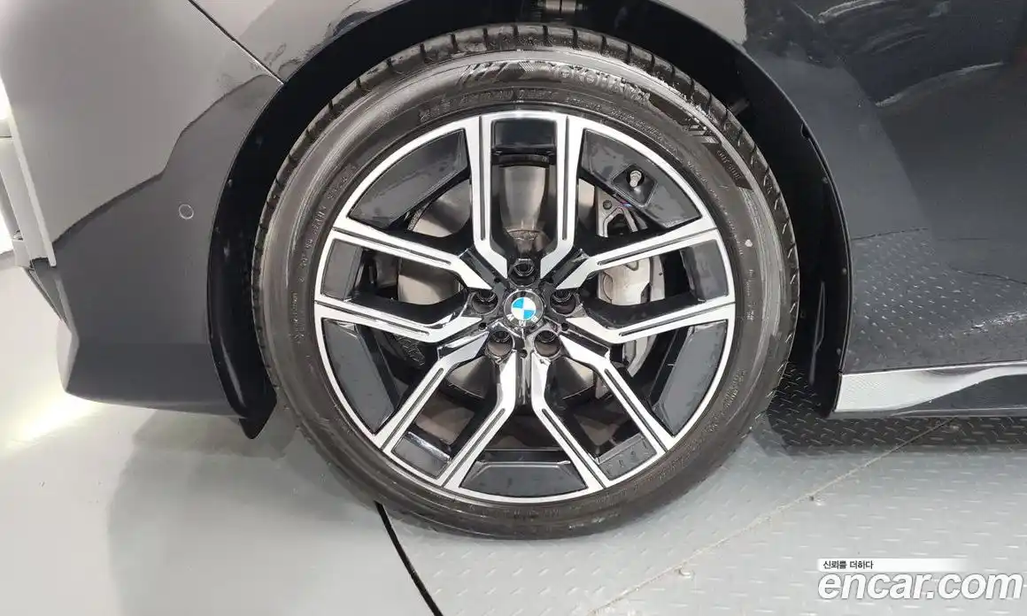 BMW 7 серия 2025 3.0 автомат (гидро), фото 5