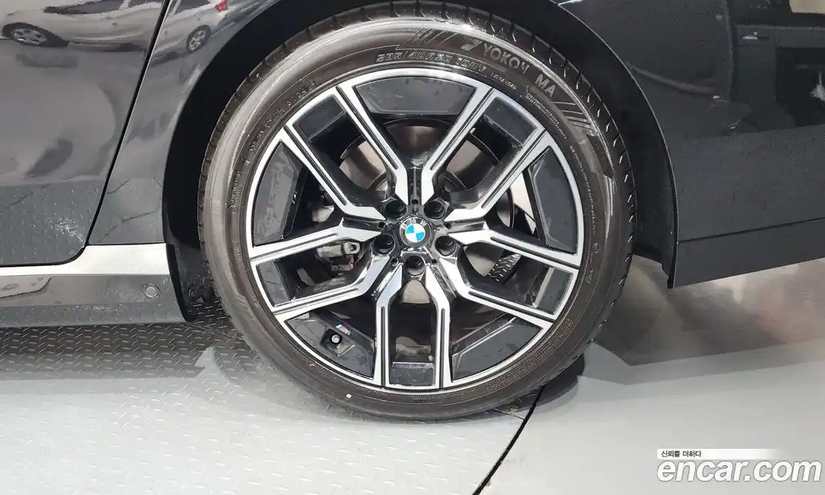 BMW 7 серия 2025 3.0 автомат (гидро), фото 7