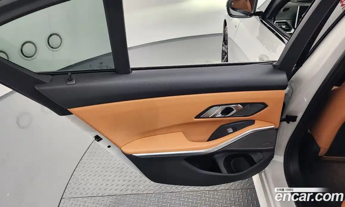 BMW 3 серия 2024 2.0 автомат (гидро), фото 15