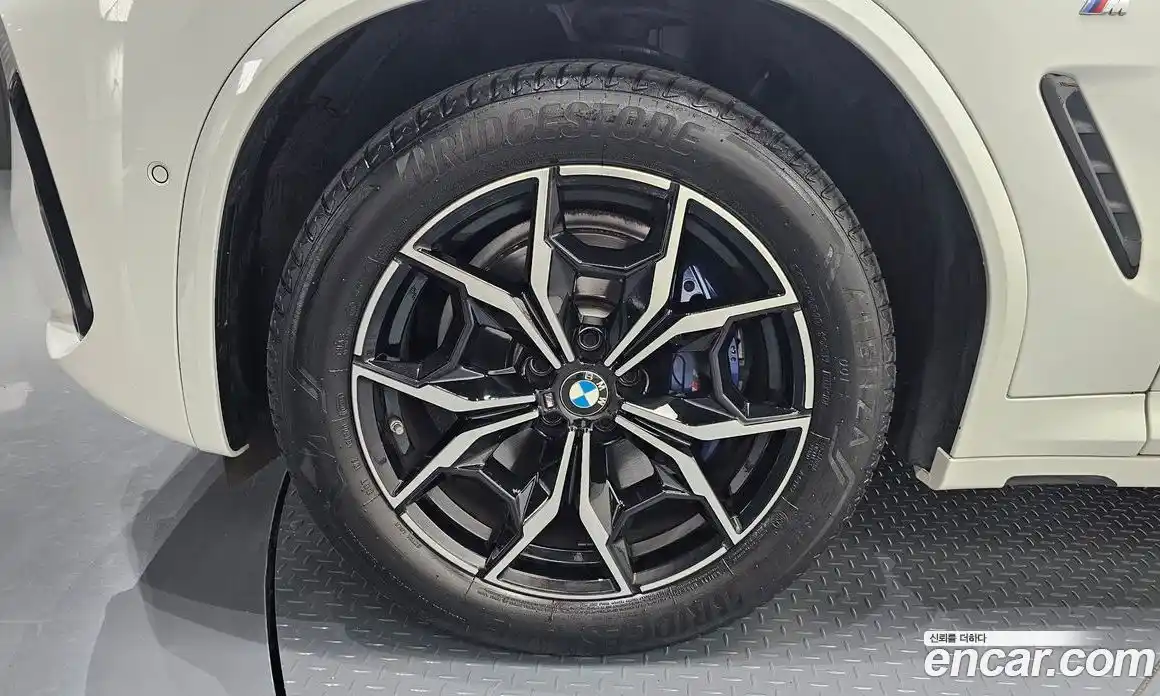 BMW X4 2022 2.0 автомат (гидро), фото 4