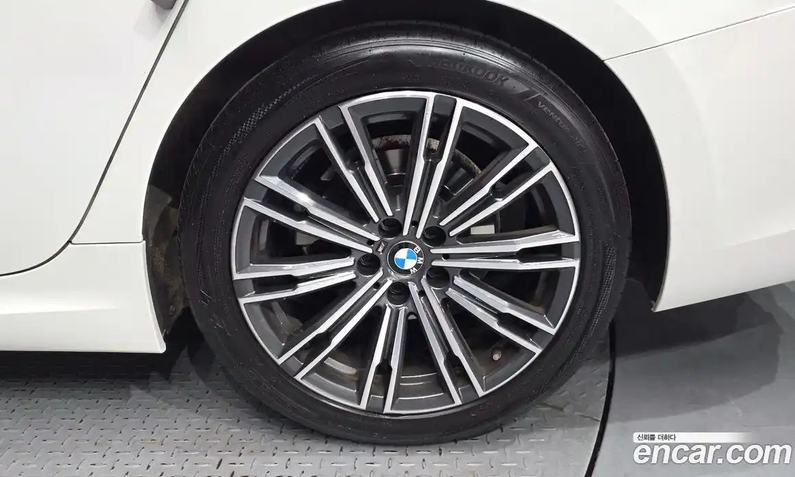 BMW 3 серия 2021 2.0 автомат (гидро), фото 7