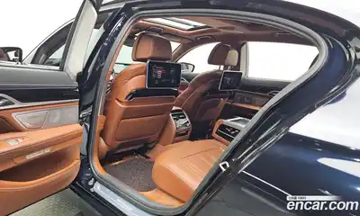 BMW 7 серия 2017 4.4 автомат (гидро), миниатюра 11