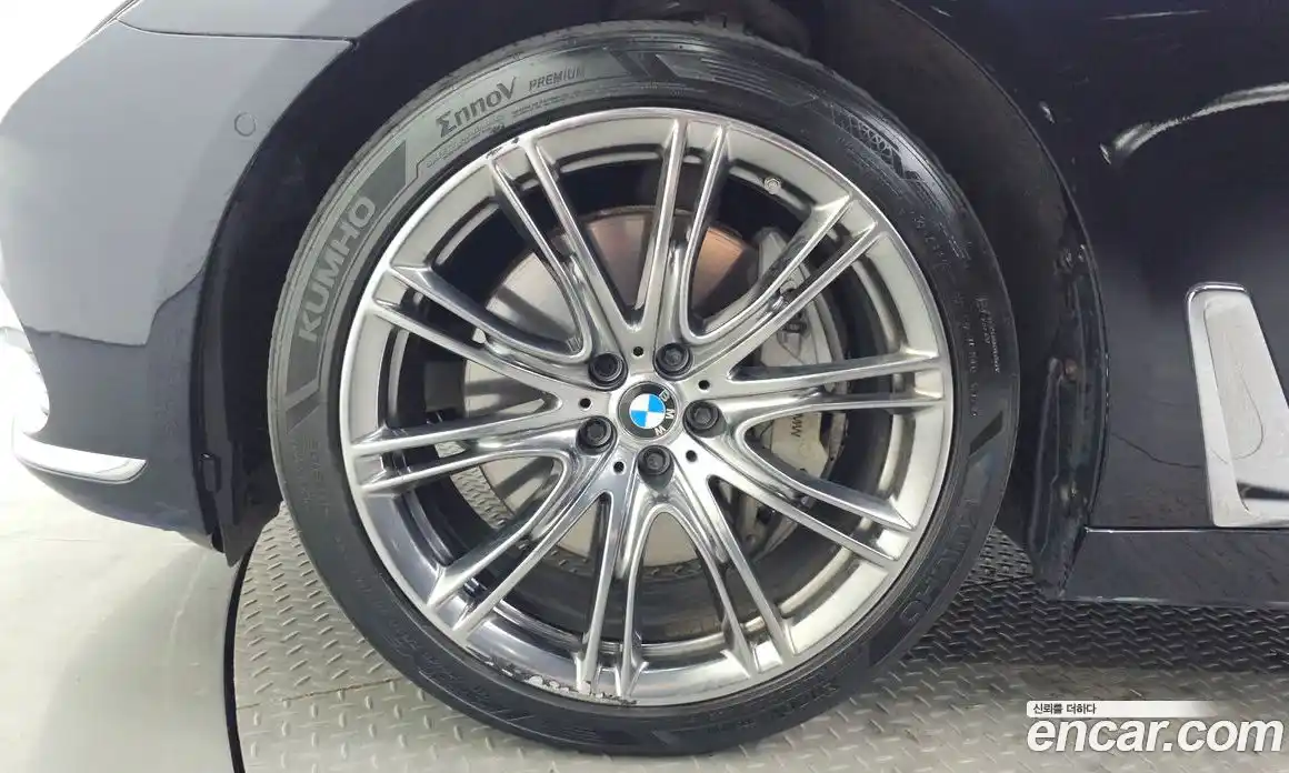 BMW 7 серия 2017 4.4 автомат (гидро), фото 5