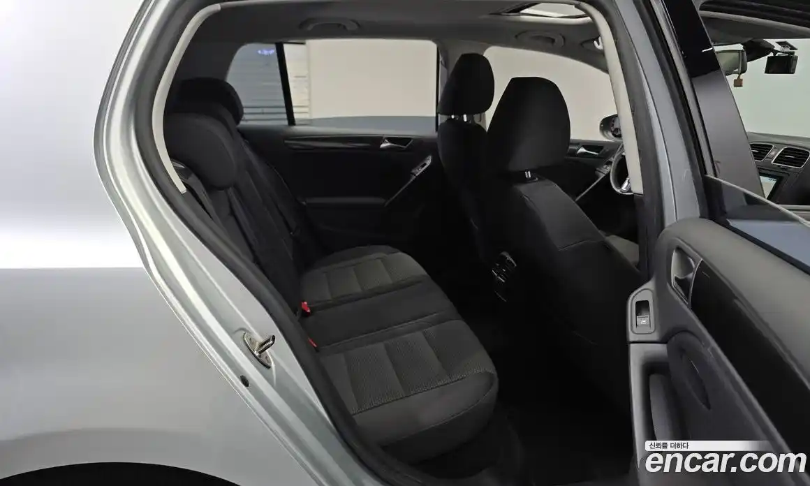 Volkswagen Golf 2011 1.4 автомат (гидро), фото 11