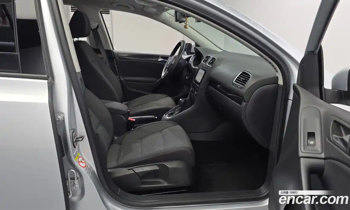 Volkswagen Golf 2011 1.4 автомат (гидро), фото 12