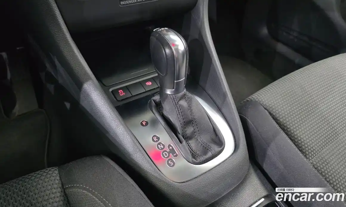 Volkswagen Golf 2011 1.4 автомат (гидро), фото 9