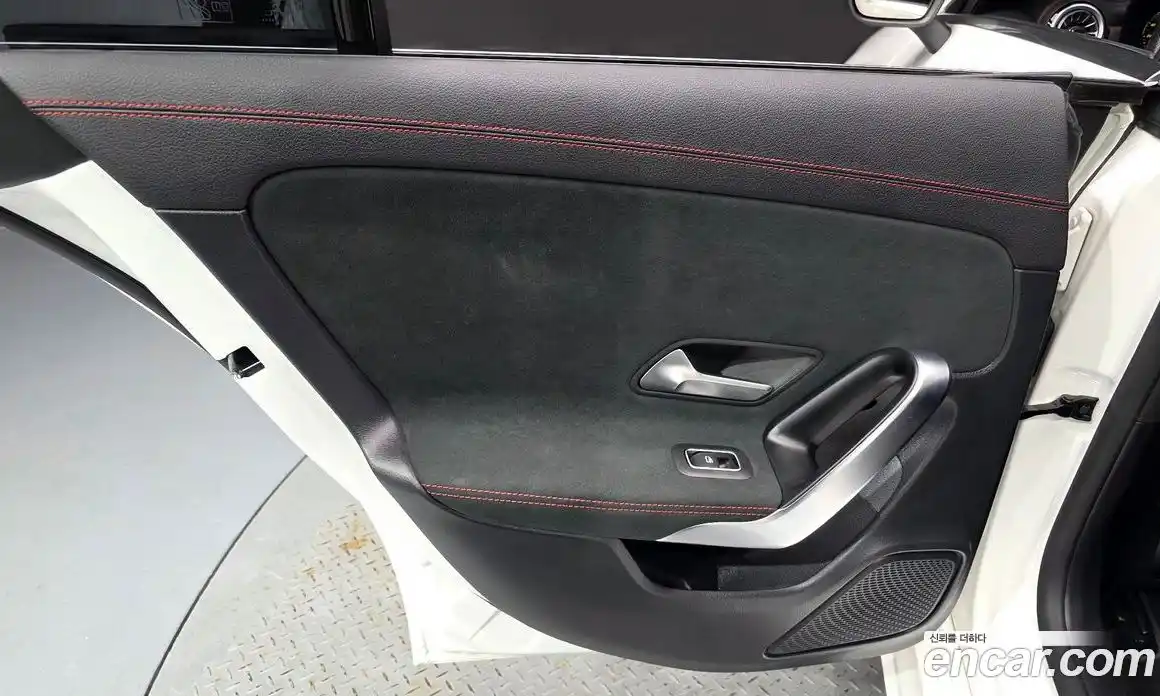 Mercedes-Benz CLA-Class 2023 2.0 гидро, фото 15