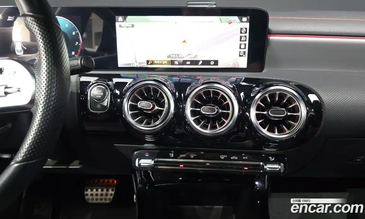 Mercedes-Benz CLA-Class 2023 2.0 гидро, фото 19