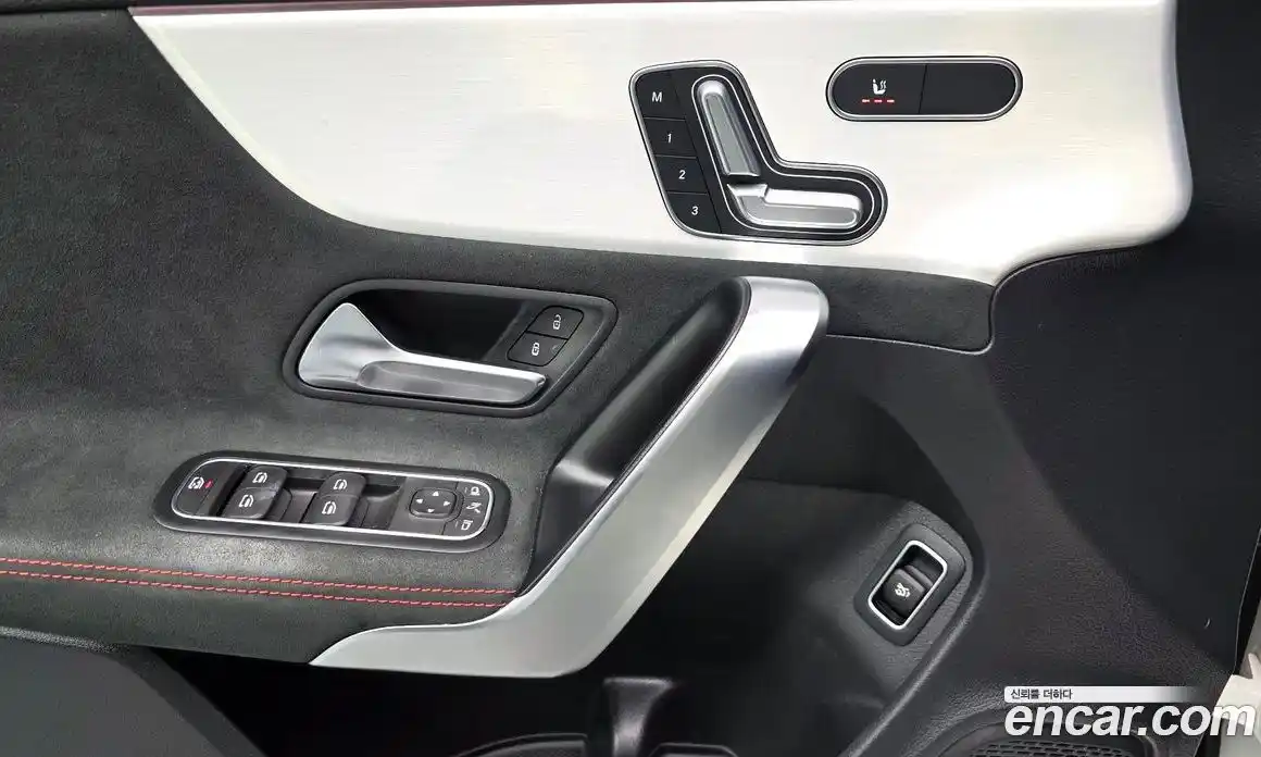Mercedes-Benz CLA-Class 2023 2.0 гидро, фото 26