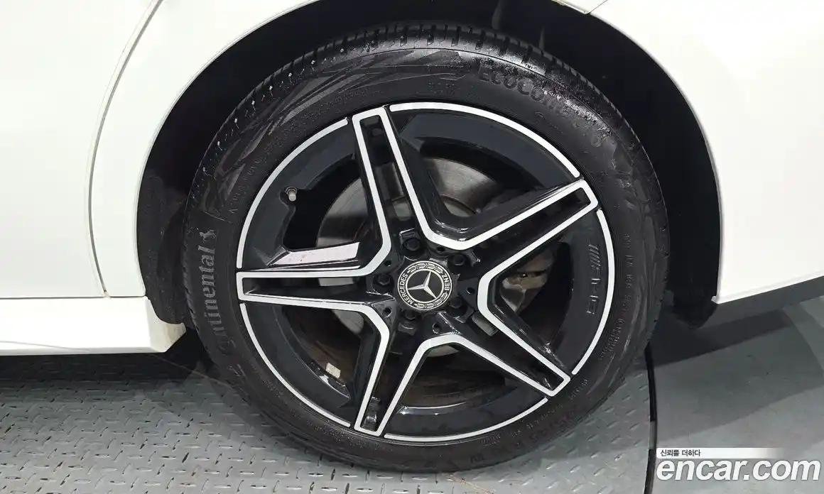 Mercedes-Benz CLA-Class 2023 2.0 гидро, фото 7