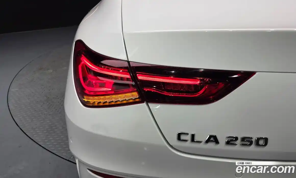 Mercedes-Benz CLA-Class 2023 2.0 гидро, фото 9
