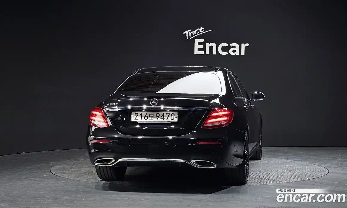 Mercedes-Benz E-Class 2019 2.0 автомат (гидро), фото 3