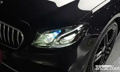 Mercedes-Benz E-Class 2019 2.0 автомат (гидро), миниатюра 7