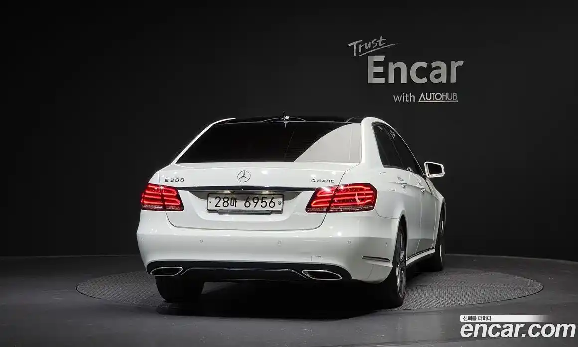 Mercedes-Benz E-Class 2014 3.5 автомат (гидро), фото 4