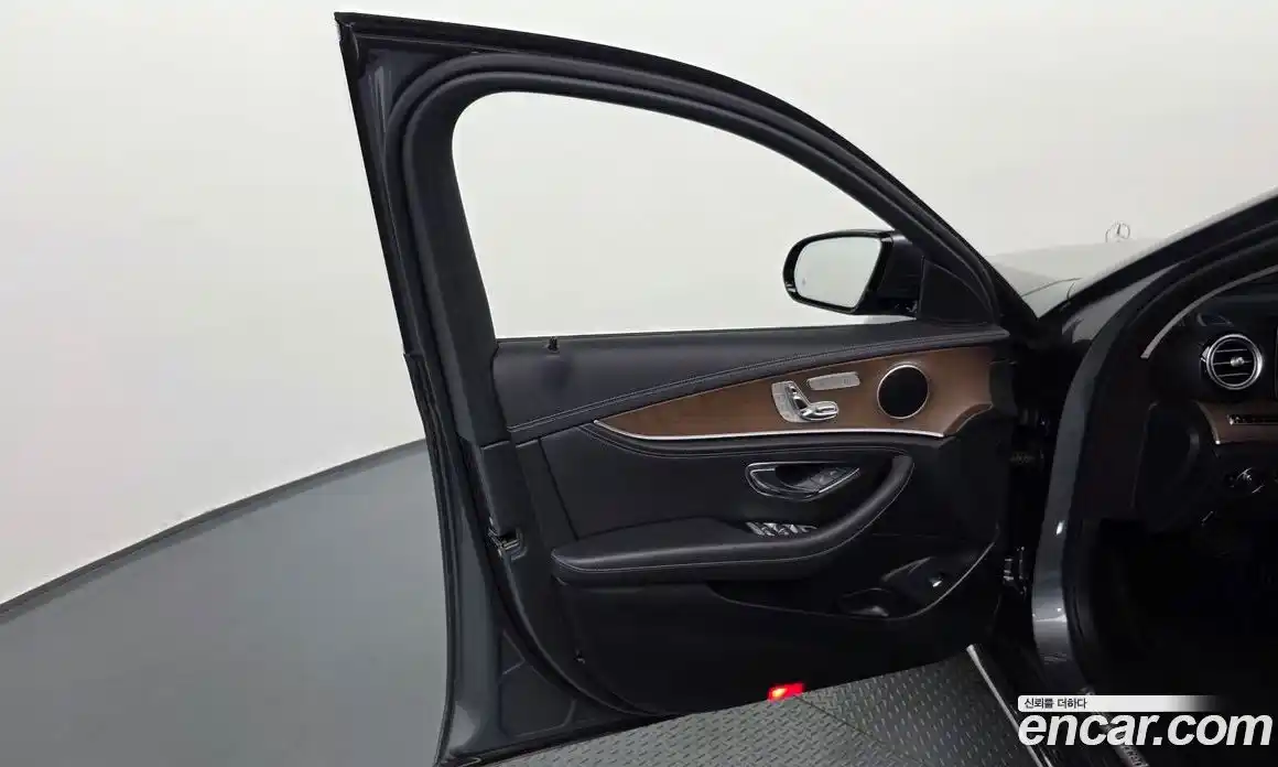 Mercedes-Benz E-Class 2020 1.9 автомат (гидро), фото 14