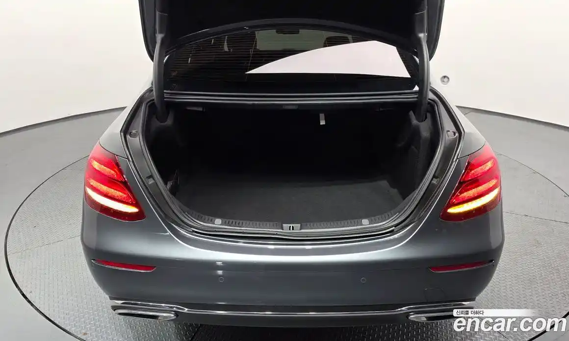 Mercedes-Benz E-Class 2020 1.9 автомат (гидро), фото 26