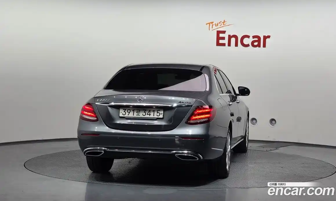Mercedes-Benz E-Class 2020 1.9 автомат (гидро), фото 4