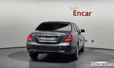 Mercedes-Benz E-Class 2020 1.9 автомат (гидро), миниатюра 4