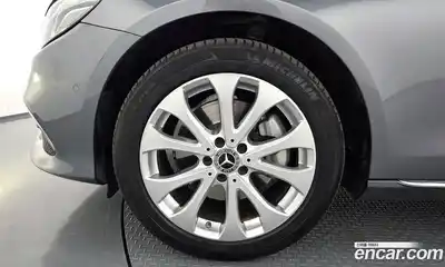 Mercedes-Benz E-Class 2020 1.9 автомат (гидро), миниатюра 5