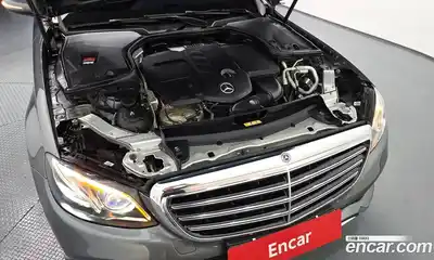 Mercedes-Benz E-Class 2020 1.9 автомат (гидро), миниатюра 6