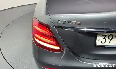 Mercedes-Benz E-Class 2020 1.9 автомат (гидро), миниатюра 9