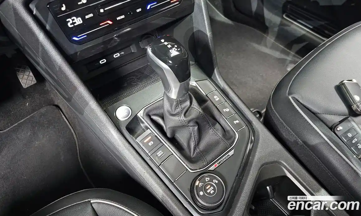 Volkswagen Tiguan 2021 2.0 автомат (гидро), фото 12