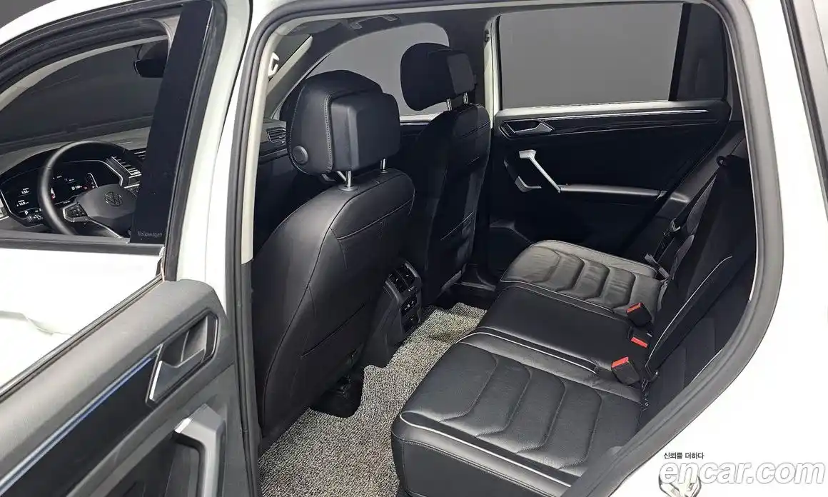 Volkswagen Tiguan 2021 2.0 автомат (гидро), фото 17