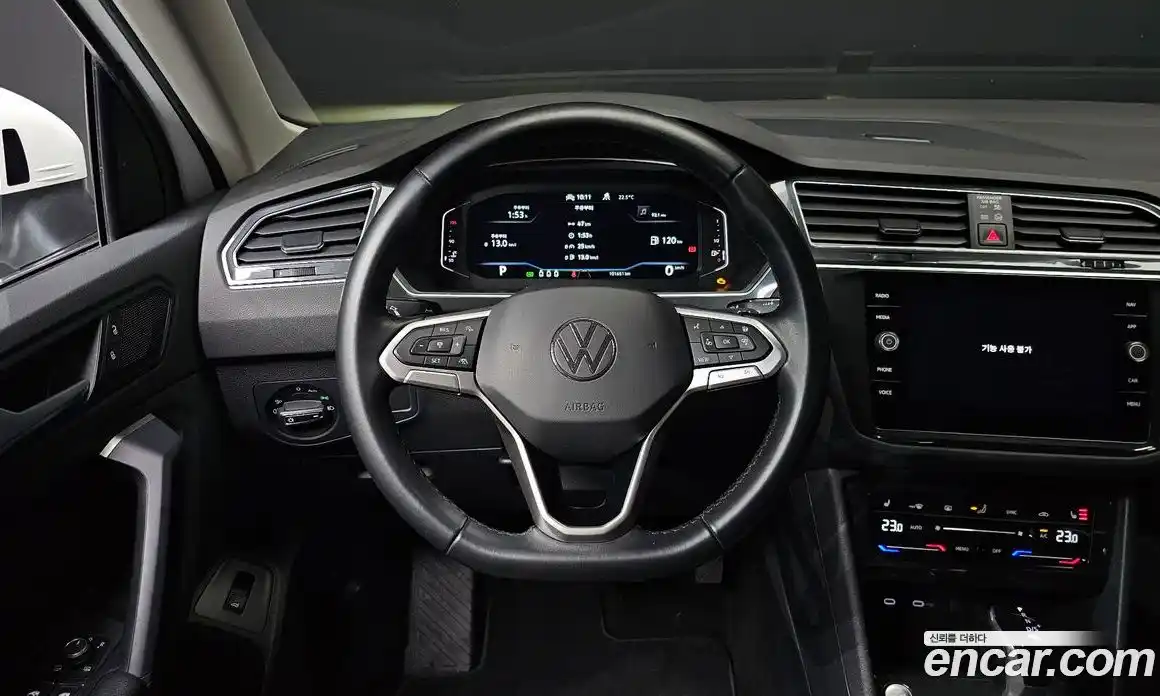 Volkswagen Tiguan 2021 2.0 автомат (гидро), фото 18