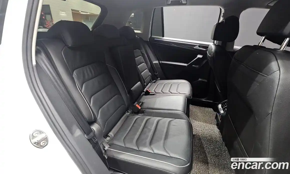 Volkswagen Tiguan 2021 2.0 автомат (гидро), фото 23