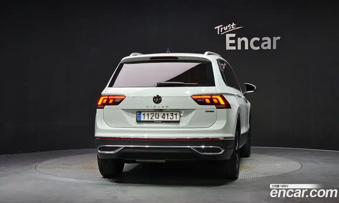 Volkswagen Tiguan 2021 2.0 автомат (гидро), фото 4