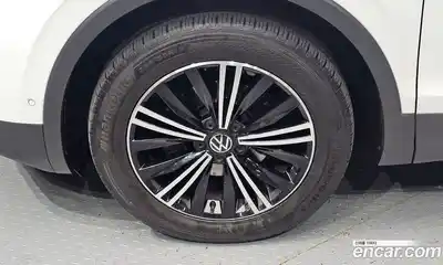 Volkswagen Tiguan 2021 2.0 автомат (гидро), миниатюра 5