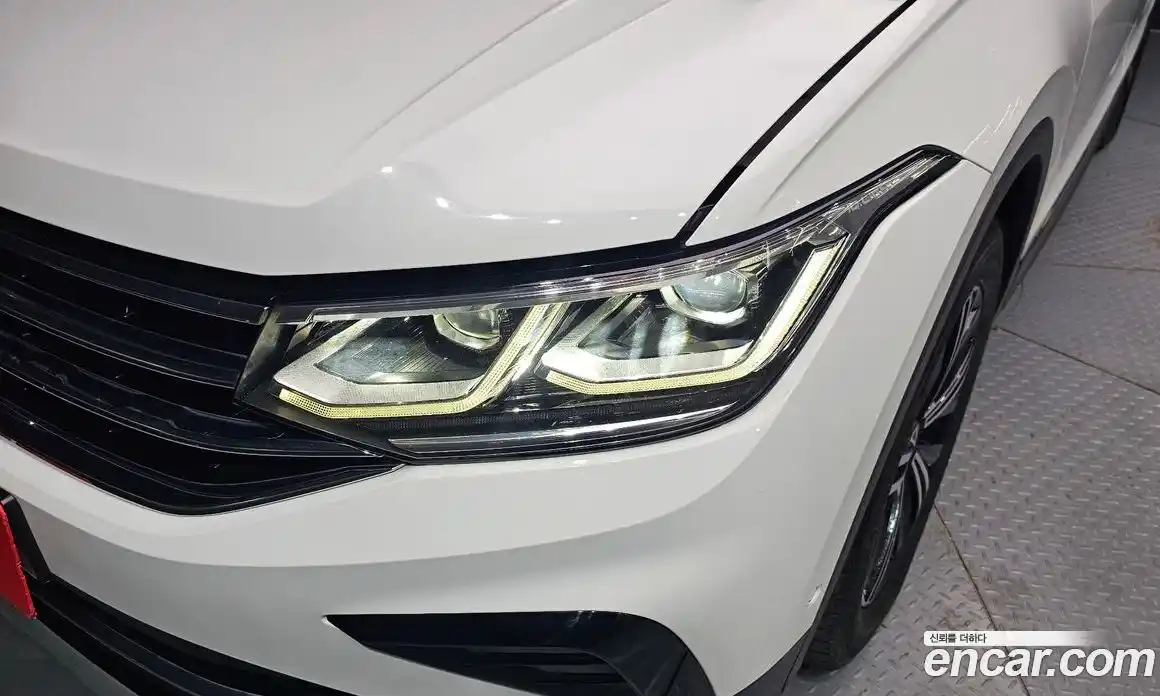 Volkswagen Tiguan 2021 2.0 автомат (гидро), фото 8