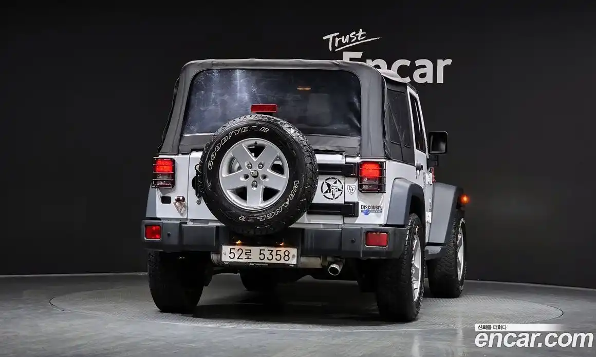 Jeep Wrangler 2017 3.6 автомат (гидро), фото 4