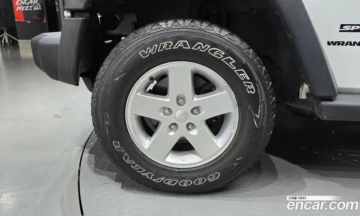 Jeep Wrangler 2017 3.6 автомат (гидро), фото 5