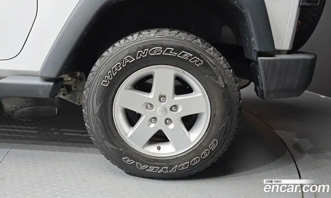 Jeep Wrangler 2017 3.6 автомат (гидро), фото 7