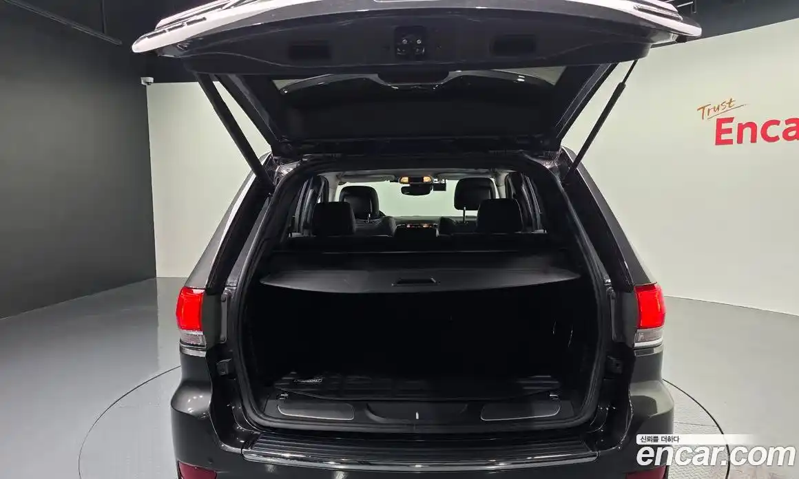 Jeep Cherokee 2021 3.6 автомат (гидро), фото 33
