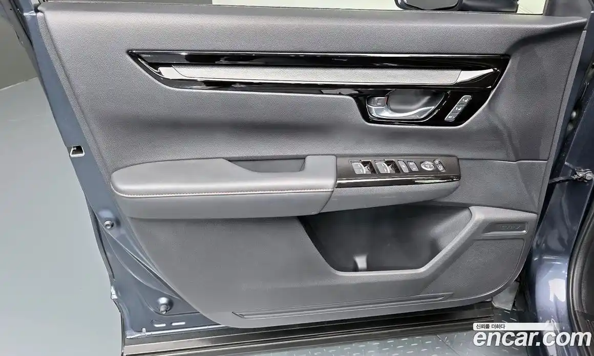 Honda CR-V 2023 2.0 автомат (гидро), фото 14