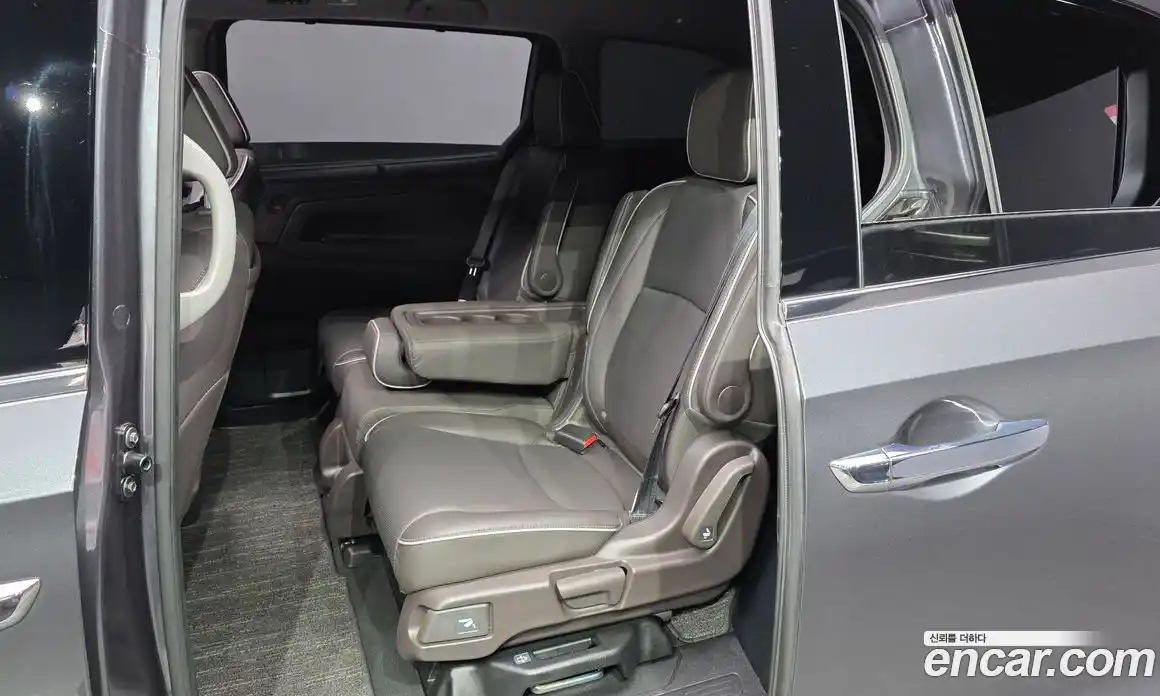 Honda Odyssey 2023 3.5 автомат (гидро), фото 15
