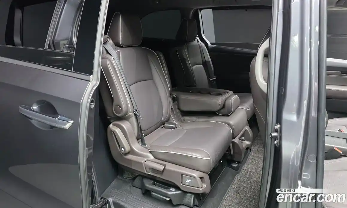 Honda Odyssey 2023 3.5 автомат (гидро), фото 17