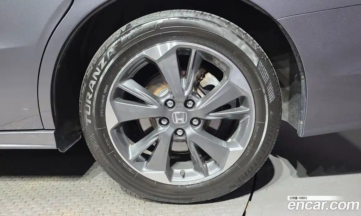 Honda Odyssey 2023 3.5 автомат (гидро), фото 6