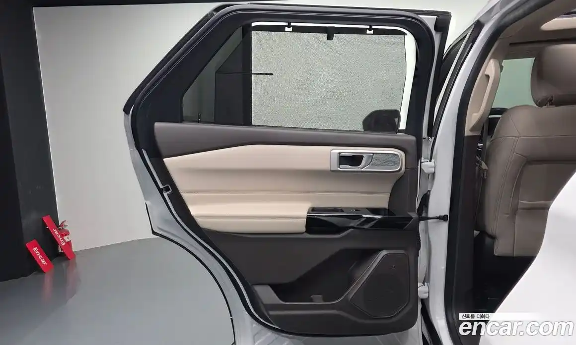Ford Explorer 2022 3.0 автомат (гидро), фото 15