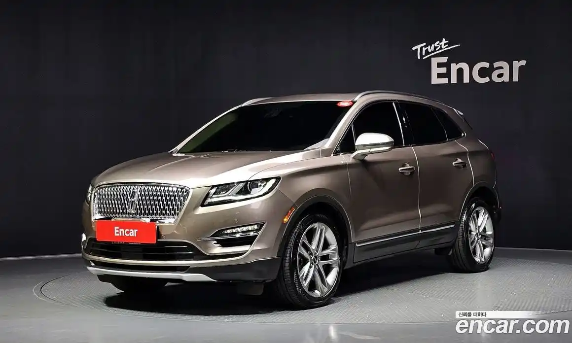 Lincoln MKC 2019 2.0 автомат (гидро), фото 1 Lincoln MKC 2019 2.0 автомат (гидро), фото 1