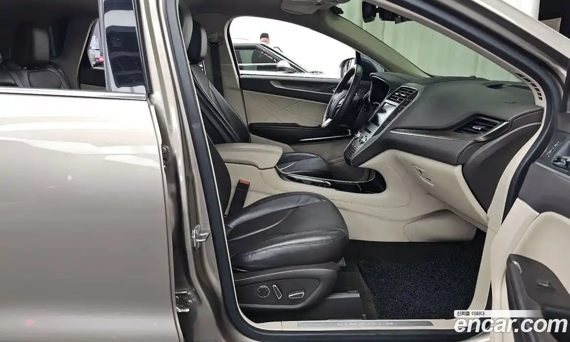 Lincoln MKC 2019 2.0 автомат (гидро), фото 11 Lincoln MKC 2019 2.0 автомат (гидро), фото 11