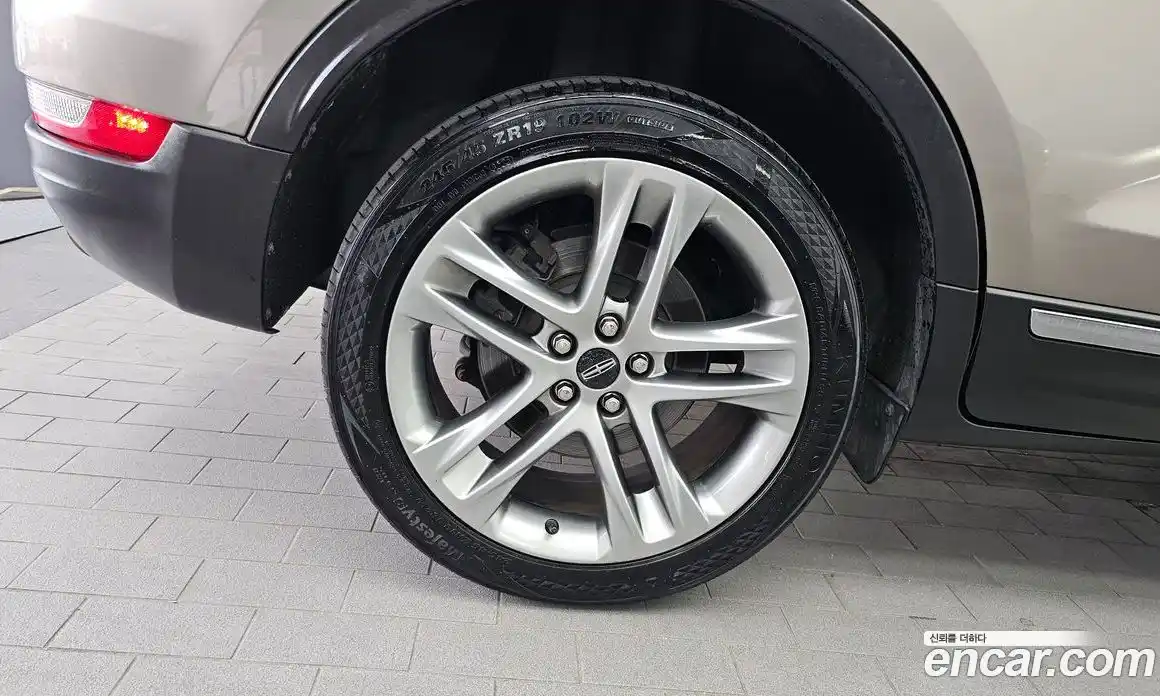Lincoln MKC 2019 2.0 автомат (гидро), фото 5 Lincoln MKC 2019 2.0 автомат (гидро), фото 5