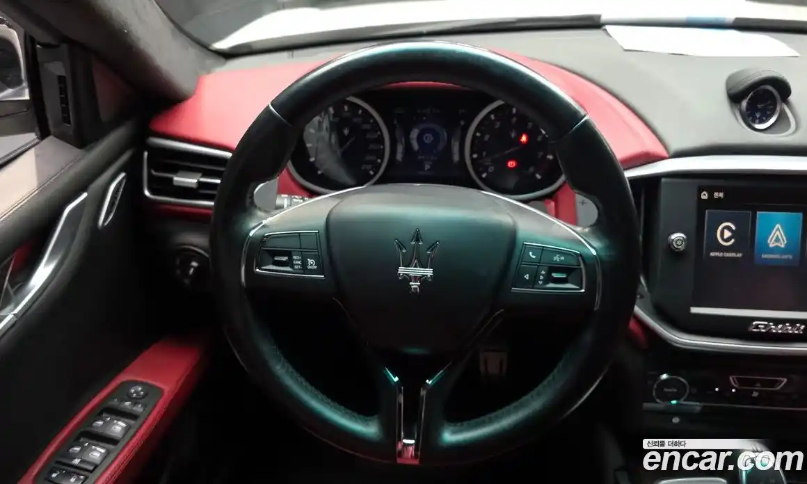 Maserati Ghibli 2015 3.0 автомат (гидро), фото 13 Maserati Ghibli 2015 3.0 автомат (гидро), фото 13