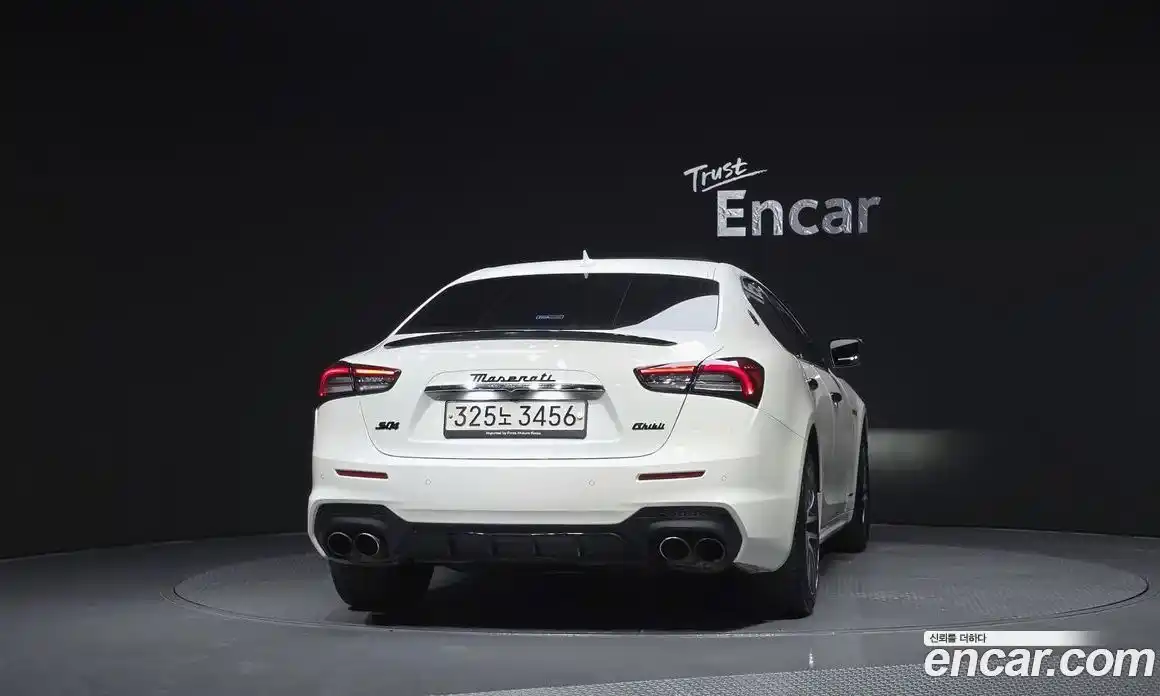 Maserati Ghibli 2015 3.0 автомат (гидро), фото 4 Maserati Ghibli 2015 3.0 автомат (гидро), фото 4
