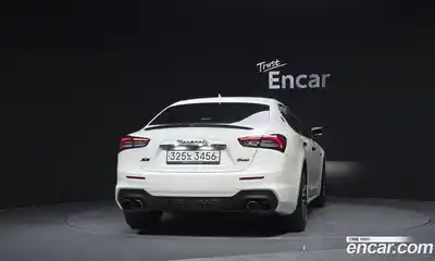 Maserati Ghibli 2015 3.0 автомат (гидро), миниатюра 4 Maserati Ghibli 2015 3.0 автомат (гидро), миниатюра 4